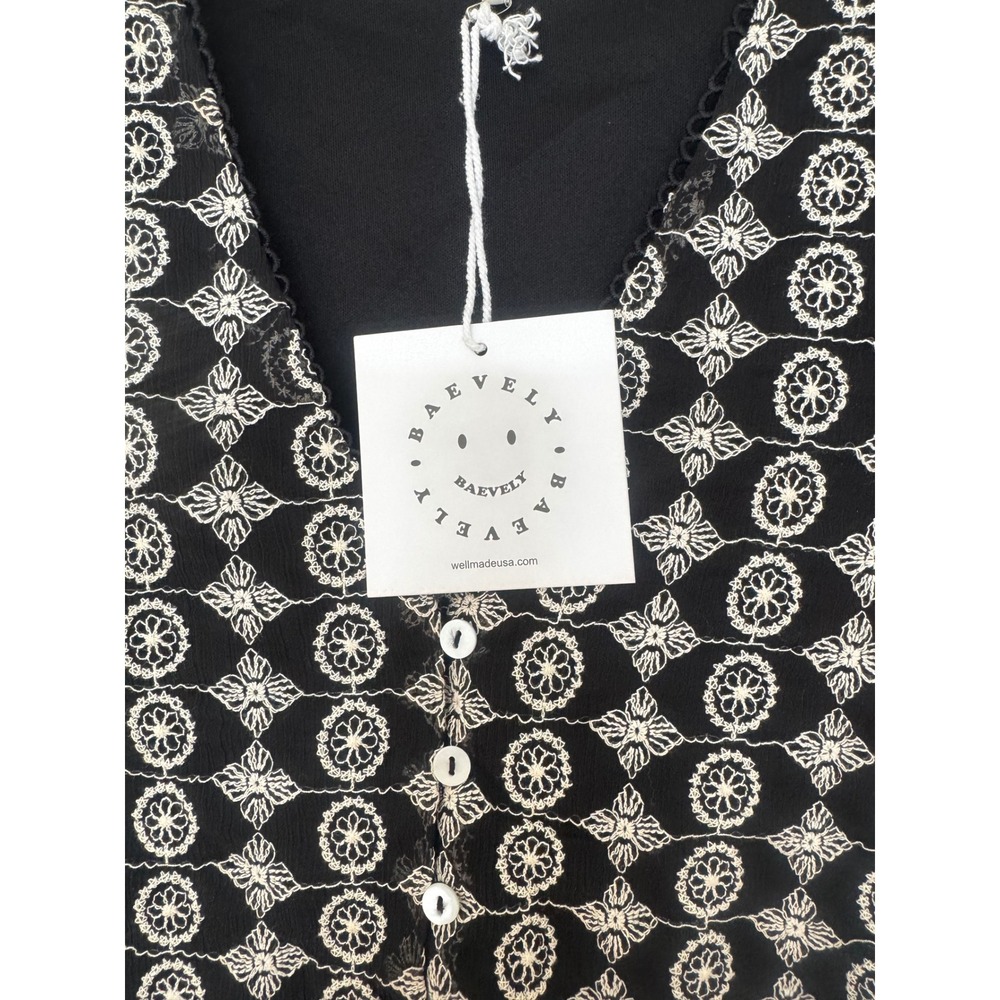 Baevely Black Long Sleeve Blouse with White Floral Embroidery Womens Size S NWT - Picture 10 of 11